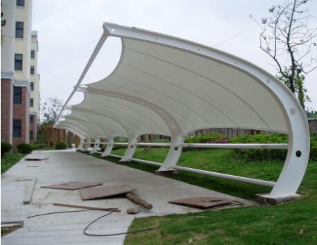 膜結(jié)構(gòu)料制作汽車停車棚