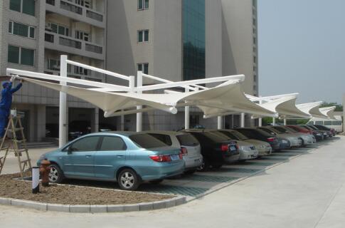 張拉膜結構車棚